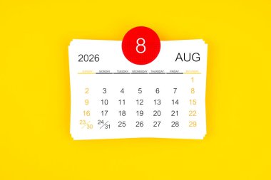 Sarı arkaplanda Ağustos 2026 kart takvimi.