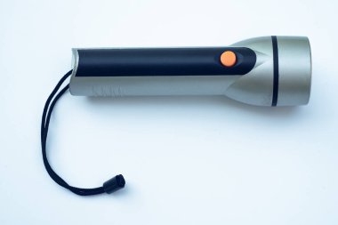 Beyaz izole edilmiş büyük gümüş el feneri