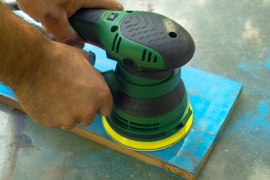 Erkeklerin el zımparalama makinesi, deri odunu..