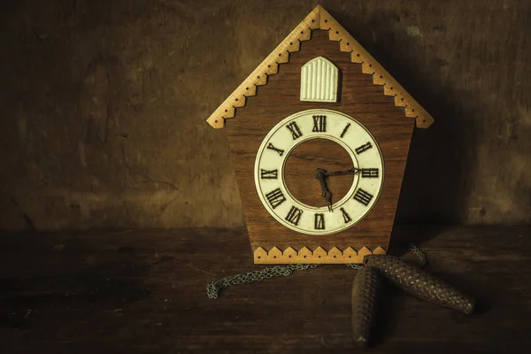 Old Wooden Clock Cuckoo Table — Stock Photo, Image