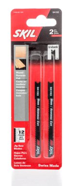 Winneconne, Wi - 13 Temmuz 2018: Skil jig paketi izole bir arka plan üzerinde testereler.