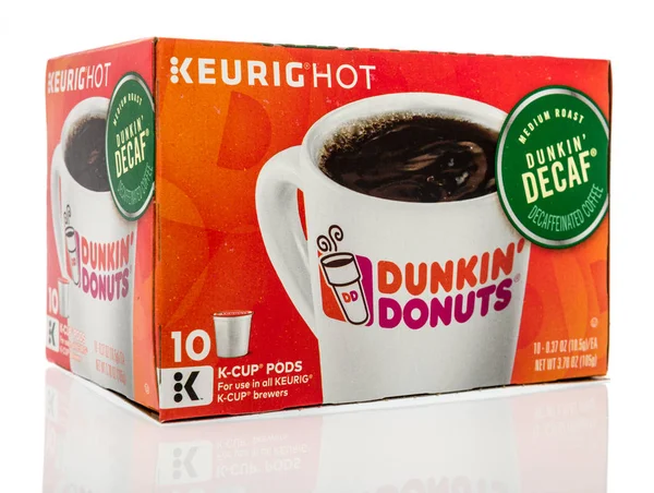 Winneconne, Wi - 30 Ekim 2018: Keurig K-Kupası Dunkin'Donuts izole bir arka plan üzerine bir kutu.