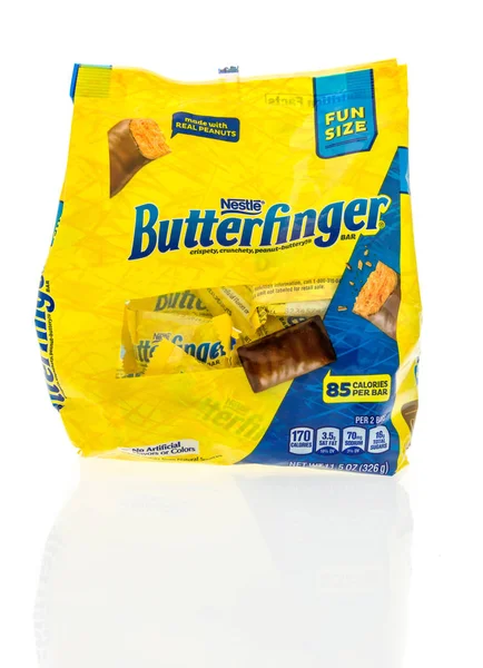 Winneconne Noviembre 2018 Paquete Barras Caramelo Nestlé Butterfinger Sobre Fondo —  Fotos de Stock