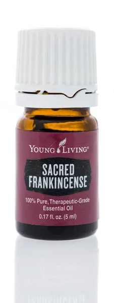 Виннеконн Штат Висконсин Ноября 2018 Бутылка Young Living Sacred Frankincincines — стоковое фото