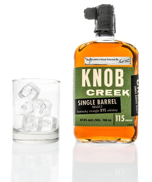 Winneconne Stycznia 2019 Butelkę Knob Creek Pojedynczego Barrel Żytnią Whiskey — Zdjęcie stockowe