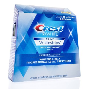 Winneconne, Wi - 14 Şubat 2019: Crest bir paket 3d beyaz en diş beyazlatma kiti izole bir arka plan üzerinde