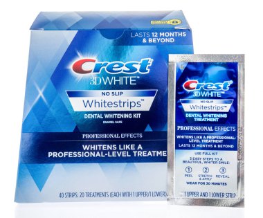 Winneconne, Wi - 14 Şubat 2019: Crest bir paket 3d beyaz en diş beyazlatma kiti izole bir arka plan üzerinde