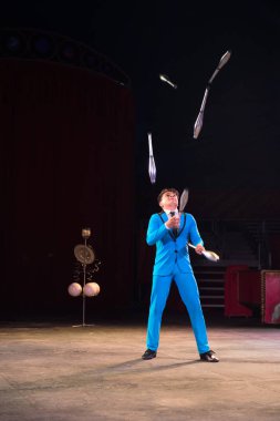 Hokkabaz sirk performans