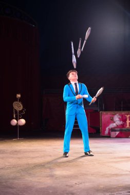 Hokkabaz sirk performans
