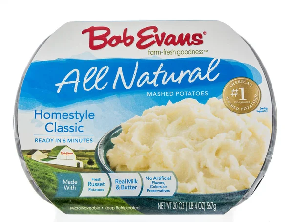 Winneconne, WI - 12 Haziran 2020: İzole bir arka planda Bob Evans 'ın patates püresi paketi