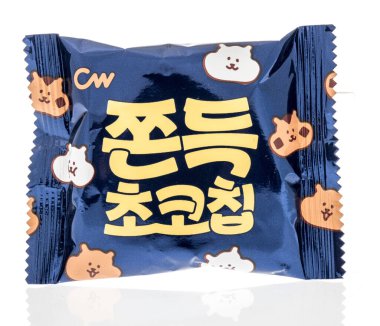 Winneconne, WI - 16 Ağustos 2020: İzole edilmiş arka planda bir paket CW Chewy çikolatalı kurabiye.