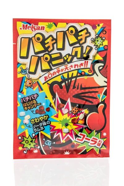 Winneconne, WI - 19 Eylül 2020: Pachi Paci Panik Kola aromalı şeker paketi.