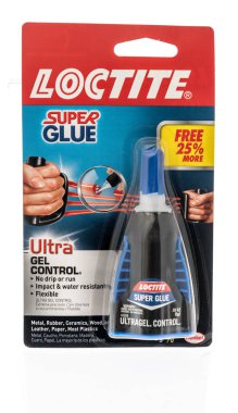 Winneconne, WI - 6 Ekim 2020: İzole edilmiş arka plan üzerinde bir tüp Loctite süper yapıştırıcı jel kontrol ultra.