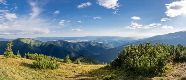 Panorama Van Bergen Ridge Blauwe Hemel Met Wolken Natioanl Park — Stockfoto