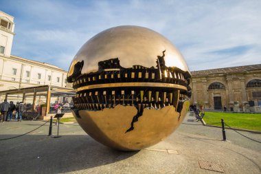 Bir Küre İçinde Küre, Vatikan Şehri