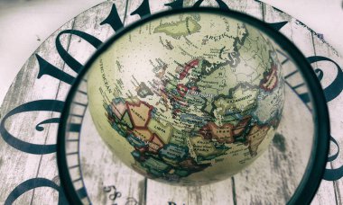 Saat arka plan üzerinde dünya dünya