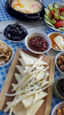 Geleneksel Türk kahvaltı masası