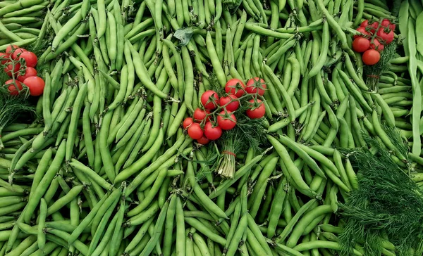 Gröna Bönor Med Tomater Mat Bakgrund — Stockfoto