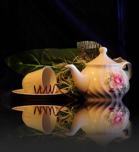 Teapot Cup Plate Floral Decoration — Stock Photo, Image