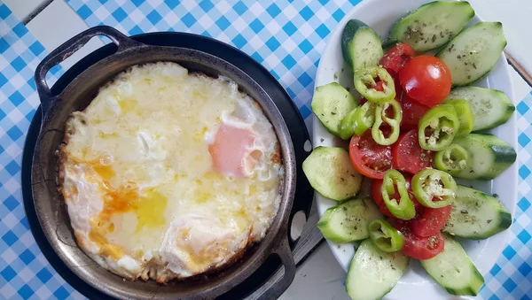 Geleneksel Türk Kahvaltı Masası — Stok fotoğraf