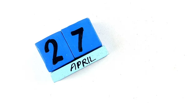 Голубые Листы Бумаги Апреля Даты Изолированы Белом Фоне — стоковое фото