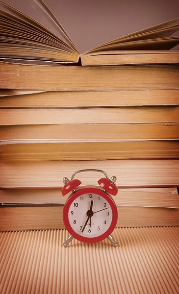 Alarm Clock Books Stacked Table — Stock Photo, Image