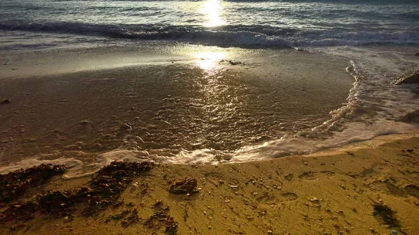 Nádherná Pláž Pěnou Vln Písku — Stock fotografie