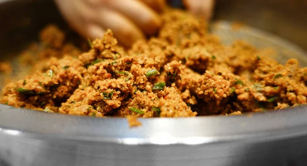 Herstellung Von Cig Kofte Traditionelles Türkisches Essen — Stockfoto