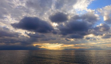 Sahil, doğal arka plan akşam zaman.