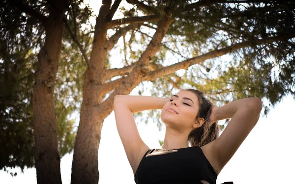 Beautiful Young Woman Relaxing Workout — Stock Photo, Image