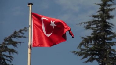 Türk bayrağı (Turk Bayragi) Video alternatif
