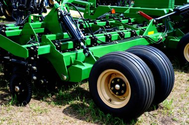 tarladan ürün toplama ekipman hasat