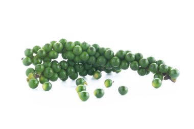 beyaz zemin üzerine taze biber