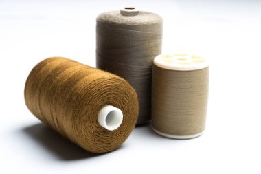 Beyaz arka plan üzerinde izole iş parçacığı