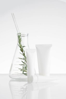 Alternatif bitki ilacıyla laboratuvar ve araştırma doğal cilt bakımı