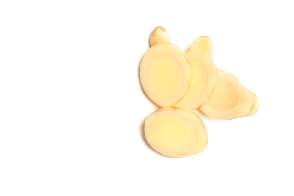 白を基調とした新鮮な生姜の根 — ストック写真