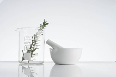Alternatif bitki ilacıyla laboratuvar ve araştırma doğal cilt bakımı