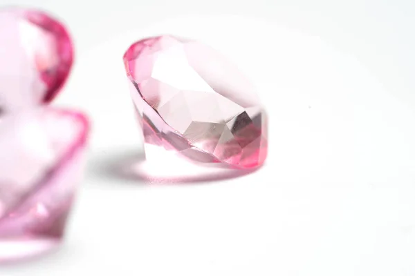 Diamante Rosa Aislado Sobre Fondo Blanco — Foto de Stock