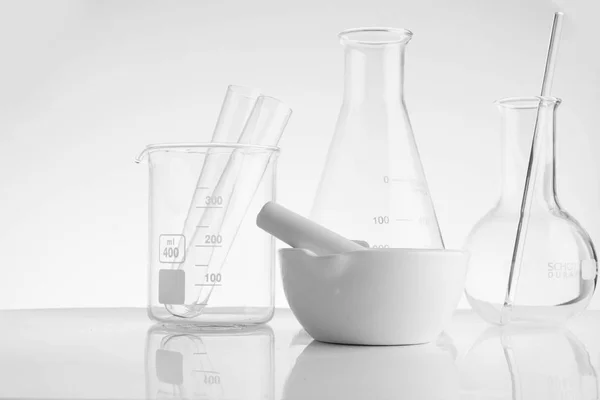 Laboratorium en onderzoek met alternatieve kruiden geneeskunde — Stockfoto