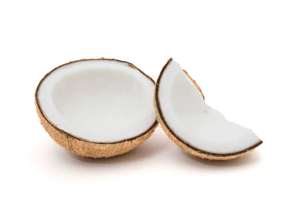 Kokosové ořechy izolované na bílém — Stock fotografie