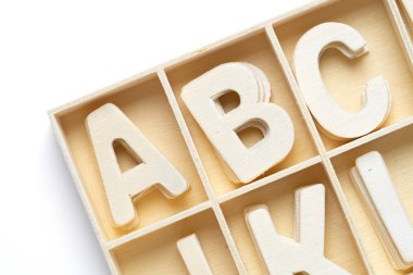 Beyaz abc İngilizce ahşap harfler