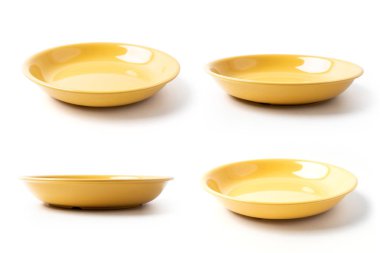 beyaz izole boş yuvarlak plaka