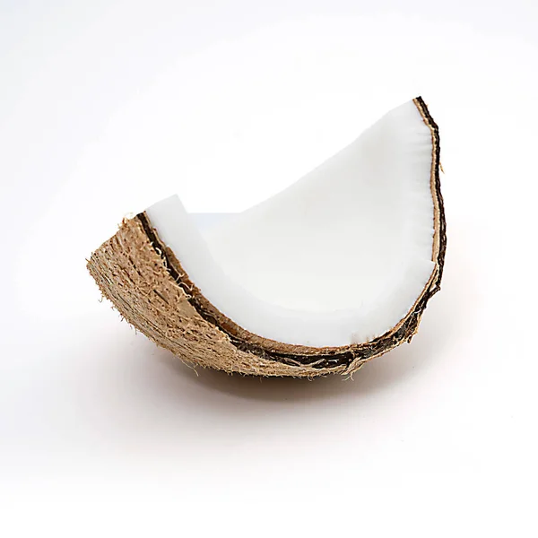 Noix de coco isolées sur le blanc — Photo