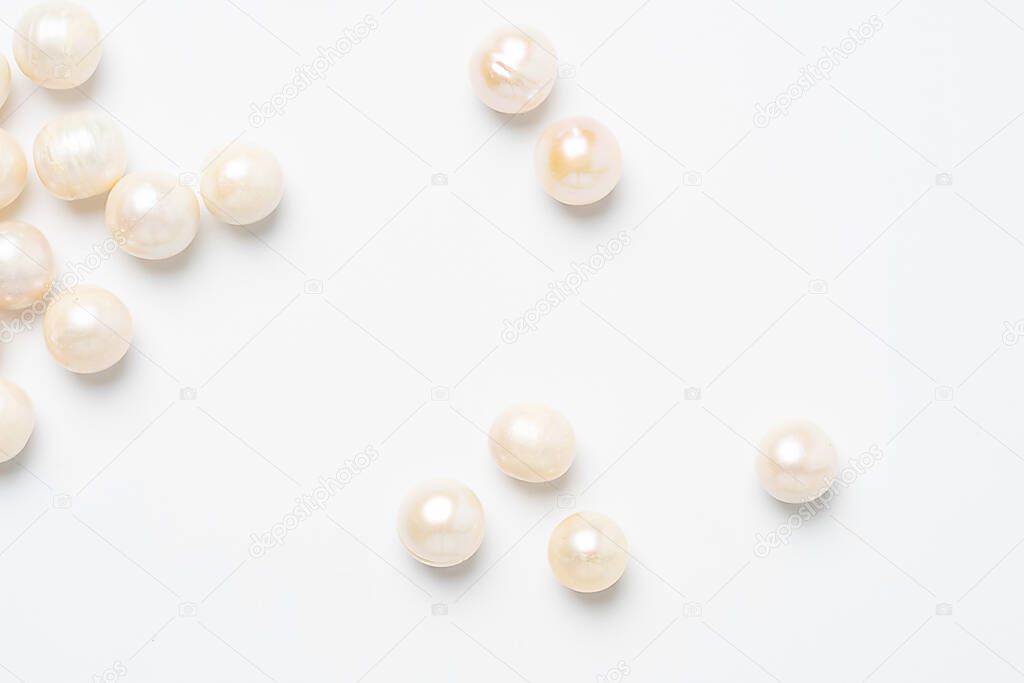 pearl necklace isolated on white blackground