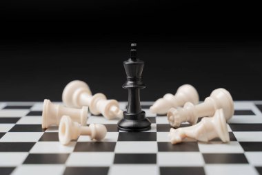 Satranç tahtasını bir arkaplanda ayarla