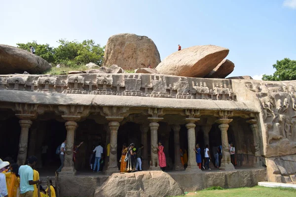 2019年12月28日Mahabalipuram Arjuna Penance在印度泰米尔纳德邦Mahabalipuram的一个大型岩石浮雕 — 图库照片