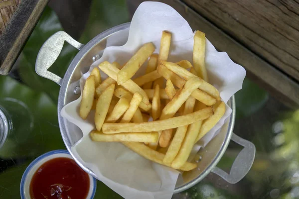 Pommes Frites Och Ketchup — Stockfoto