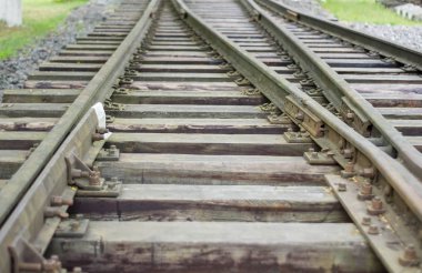 Raylar ve demiryolu uyuyanlar ok