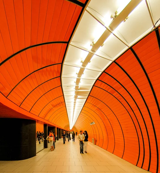 Μόναχο Γερμανία 2007 Διάσημο Πορτοκαλί Εσωτερικό Του Σταθμού Μετρό Mnchen — Φωτογραφία Αρχείου