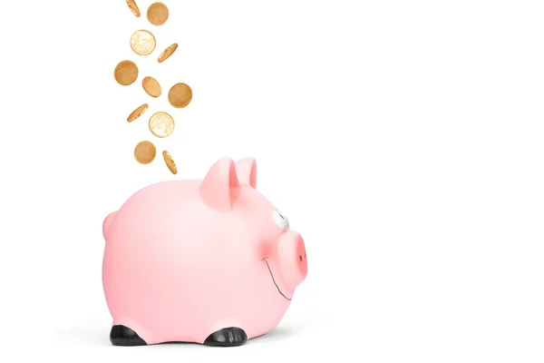 Piggy Bank para kutusu, arka planda izole edilmiş uçan altın paralarla gülümseyen domuz şeklinde. Tasarruf, düzüşme, yatırım kavramı. 